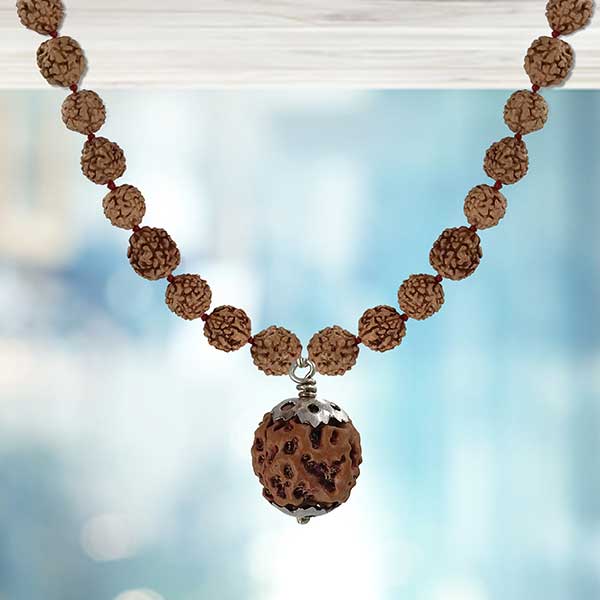 3 Mukhi Rudraksha Pendant Mala